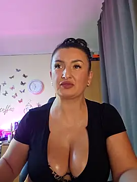 Snapshot of Hotangel75 chatting on 10/08/25, 08:34 Hotangel75 online show from 10/08/25, 08:34