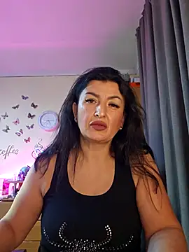 Snapshot of Hotangel75 chatting on 11/02/25, 05:26 Hotangel75 online show from 11/02/25, 05:26