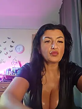 Snapshot of Hotangel75 chatting on 11/13/25, 09:30 Hotangel75 online show from 11/13/25, 09:30