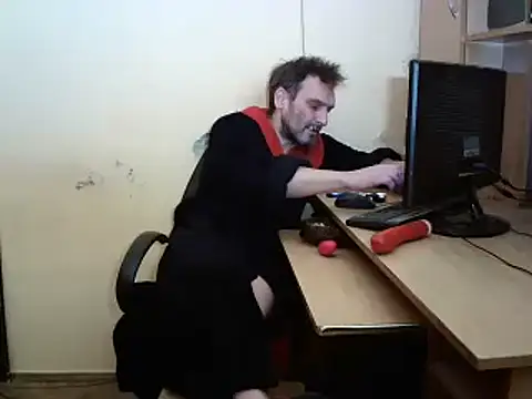 Snapshot of dundyFocus chatting on 01/11/25, 03:31 dundyFocus online show from 01/11/25, 03:31