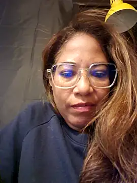 Snapshot of mila38 chatting on 05/14/26, 08:37 mila38 online show from 05/14/26, 08:37