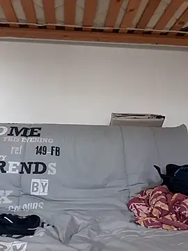 Snapshot of Lentbulant chatting on 10/07/25, 03:53 Lentbulant online show from 10/07/25, 03:53