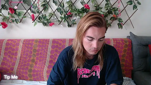 Jack Emily1 online show from 12/16/25, 04:45