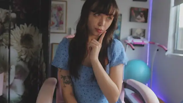 makiyahbelle online show from 04/21/26, 05:36