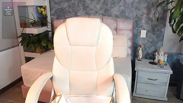 niko robin online show from 04/17/26, 09:51