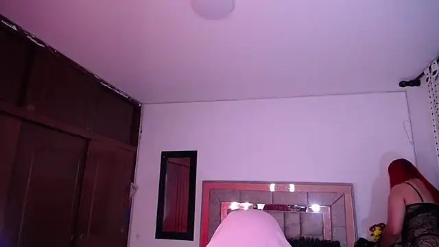 salomecastro  online show from 02/05/25, 03:02