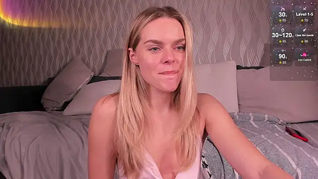 CharliSweet online show from 12/22/25, 02:14