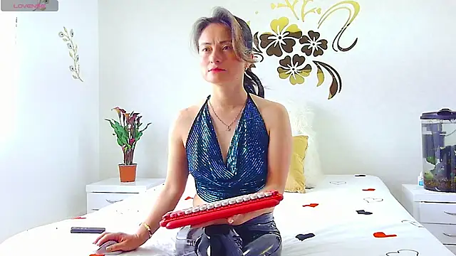 MarcelaFlores online show from 07/14/26, 02:56