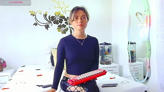 MarcelaFlores online show from 07/20/26, 02:30