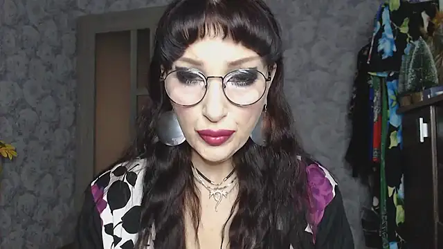 Aziza1 online show from 11/17/25, 08:20