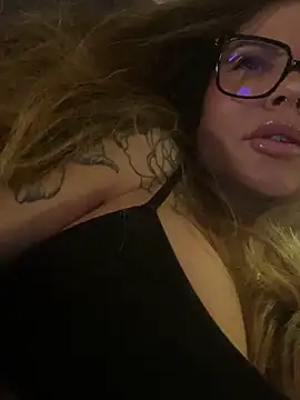 Etwas neugierig online show from 12/30/24, 05:34