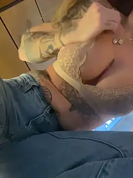 Etwas neugierig online show from 02/07/25, 04:14