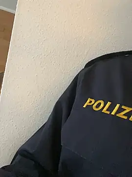 Etwas neugierig online show from 02/27/25, 09:00