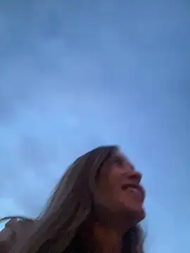 Etwas neugierig online show from 03/10/25, 06:45