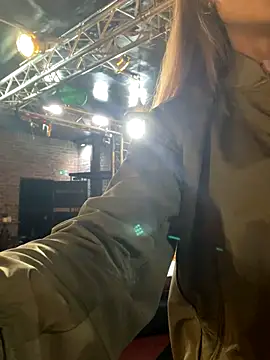 Etwas neugierig online show from 10/13/25, 03:12