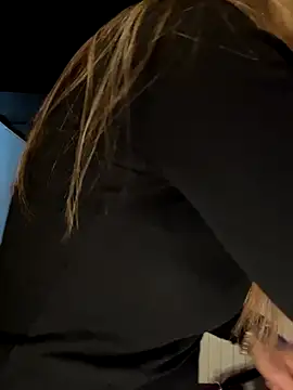 Etwas neugierig online show from 10/27/25, 04:11