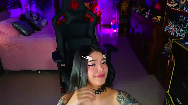 Snapshot of ambarEvans chatting on 01/30/25, 11:13 ambarEvans online show from 01/30/25, 11:13