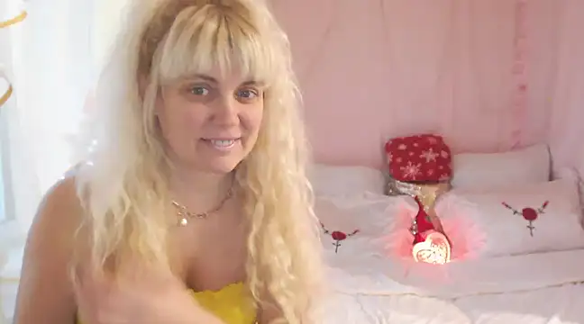 SunnySylvia online show from 12/26/24, 06:52