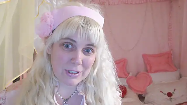 SunnySylvia online show from 02/16/25, 06:43