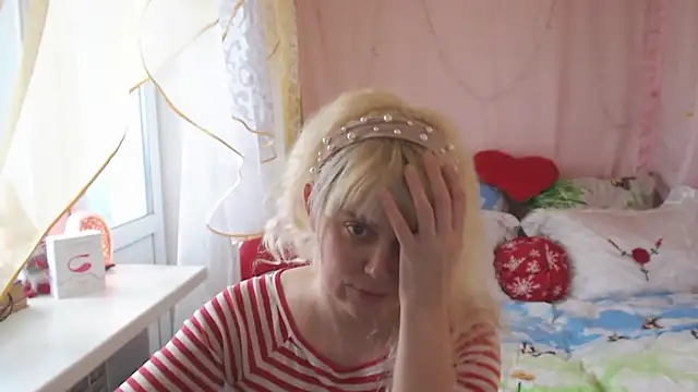 SunnySylvia online show from 03/02/25, 06:16