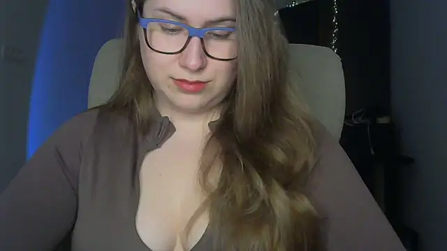 SeasonalSomeone online show from 04/12/26, 08:47