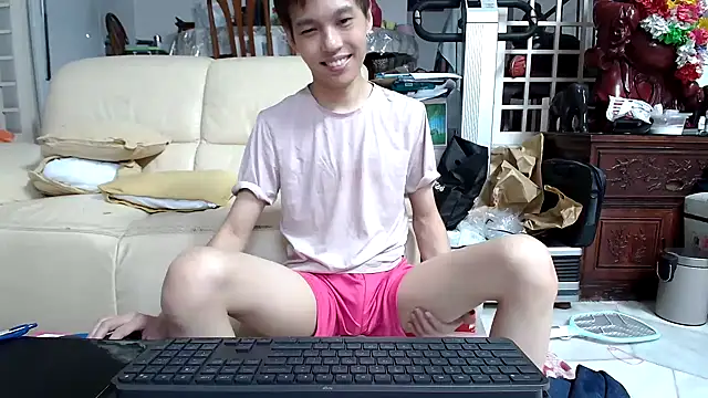 Snapshot of andrewooi chatting on 12/02/24, 11:56 andrewooi online show from 12/02/24, 11:56