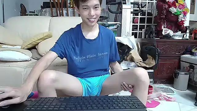 Snapshot of andrewooi chatting on 12/06/24, 07:56 andrewooi online show from 12/06/24, 07:56