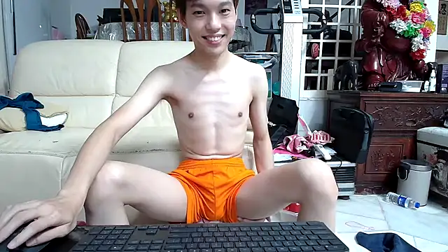 Snapshot of andrewooi chatting on 12/20/24, 06:35 andrewooi online show from 12/20/24, 06:35