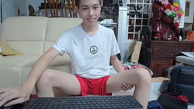 Snapshot of andrewooi chatting on 01/25/25, 03:30 andrewooi online show from 01/25/25, 03:30