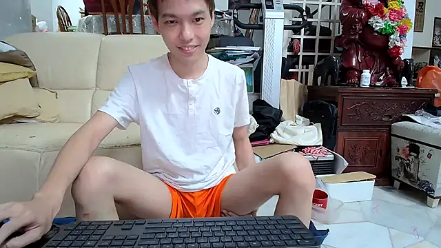 Snapshot of andrewooi chatting on 02/13/25, 09:17 andrewooi online show from 02/13/25, 09:17