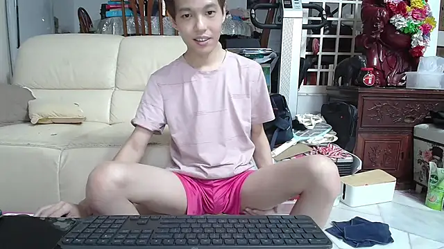 Snapshot of andrewooi chatting on 03/08/25, 02:19 andrewooi online show from 03/08/25, 02:19