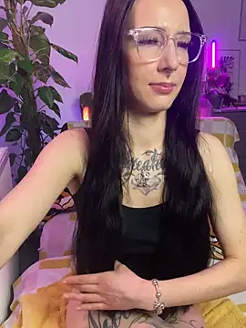 Trixie-Tainted online show from 02/06/25, 12:48