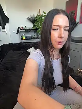 Trixie-Tainted online show from 04/15/26, 02:24