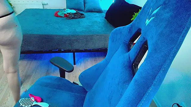 CranberryHot online show from 11/09/25, 02:15