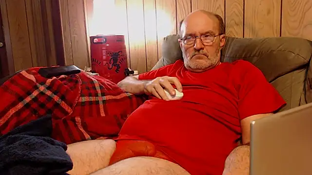 Snapshot of snickers1 chatting on 11/23/25, 03:06 snickers1 online show from 11/23/25, 03:06