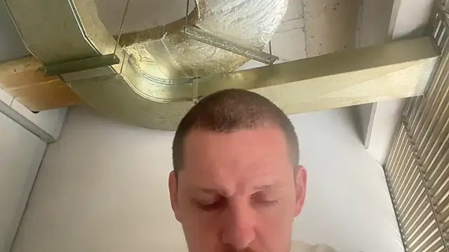 Snapshot of fmodel chatting on 12/05/24, 09:50 fmodel online show from 12/05/24, 09:50