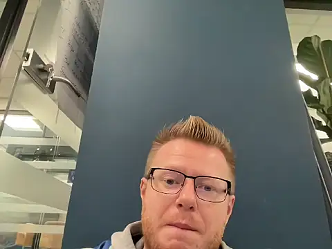 Snapshot of fmodel chatting on 01/23/25, 10:54 fmodel online show from 01/23/25, 10:54