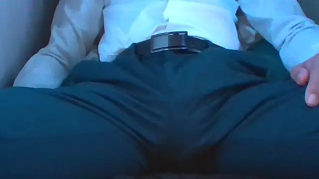 twink07 online show from 12/04/25, 10:46