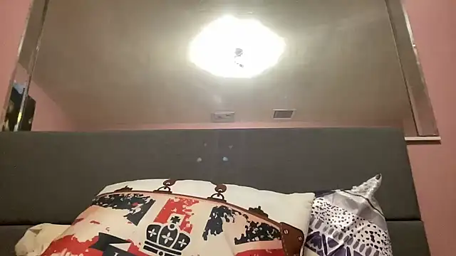 Creamesensation online show from 02/11/25, 06:08