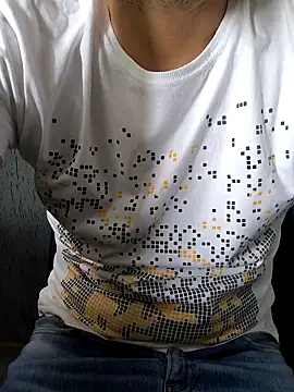 Leo Big online show from 12/18/25, 04:35