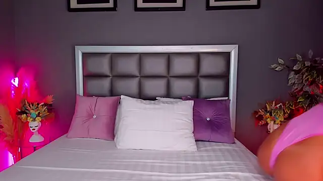 Rachel Quinn  online show from 10/15/25, 03:39