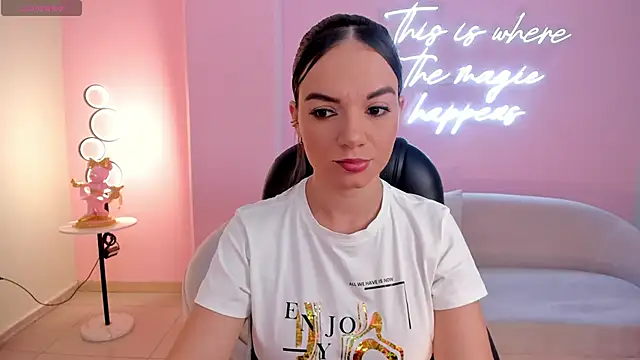 MorganHicks online show from 02/19/25, 05:38