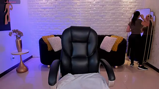 MorganHicks online show from 11/22/25, 08:52