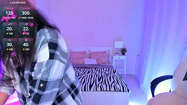 HelenaRegal online show from 12/14/24, 01:49