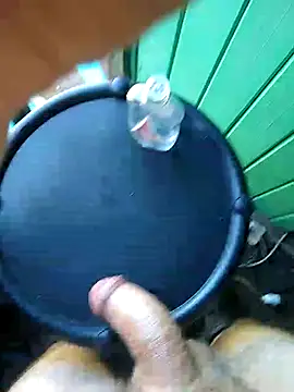 Alvaro2017 online show from 11/26/25, 01:34