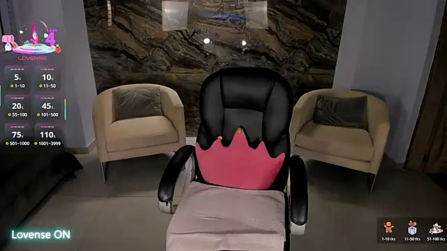 DannieSmith1 online show from 12/03/25, 11:03