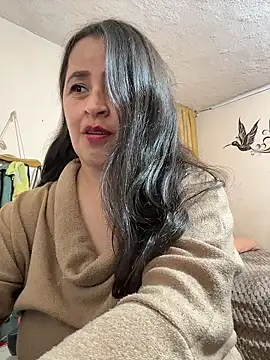 latinfemale online show from 01/10/26, 10:47