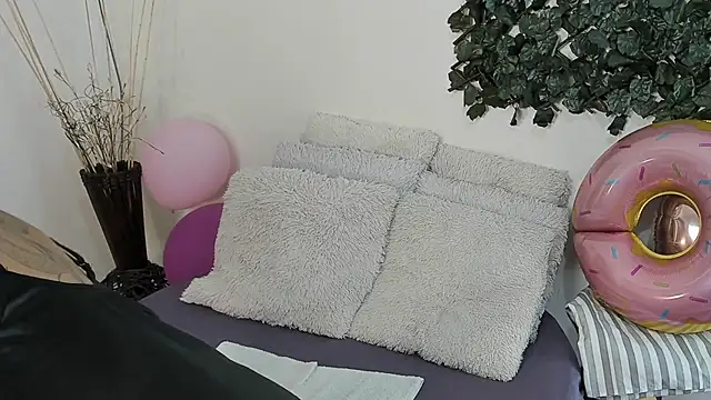 DestinyHills online show from 09/10/25, 01:33