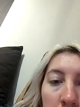 Snapshot of Mllesha74000 chatting on 12/01/24, 04:29 Mllesha74000 online show from 12/01/24, 04:29