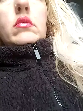 Snapshot of Mllesha74000 chatting on 11/10/25, 03:11 Mllesha74000 online show from 11/10/25, 03:11